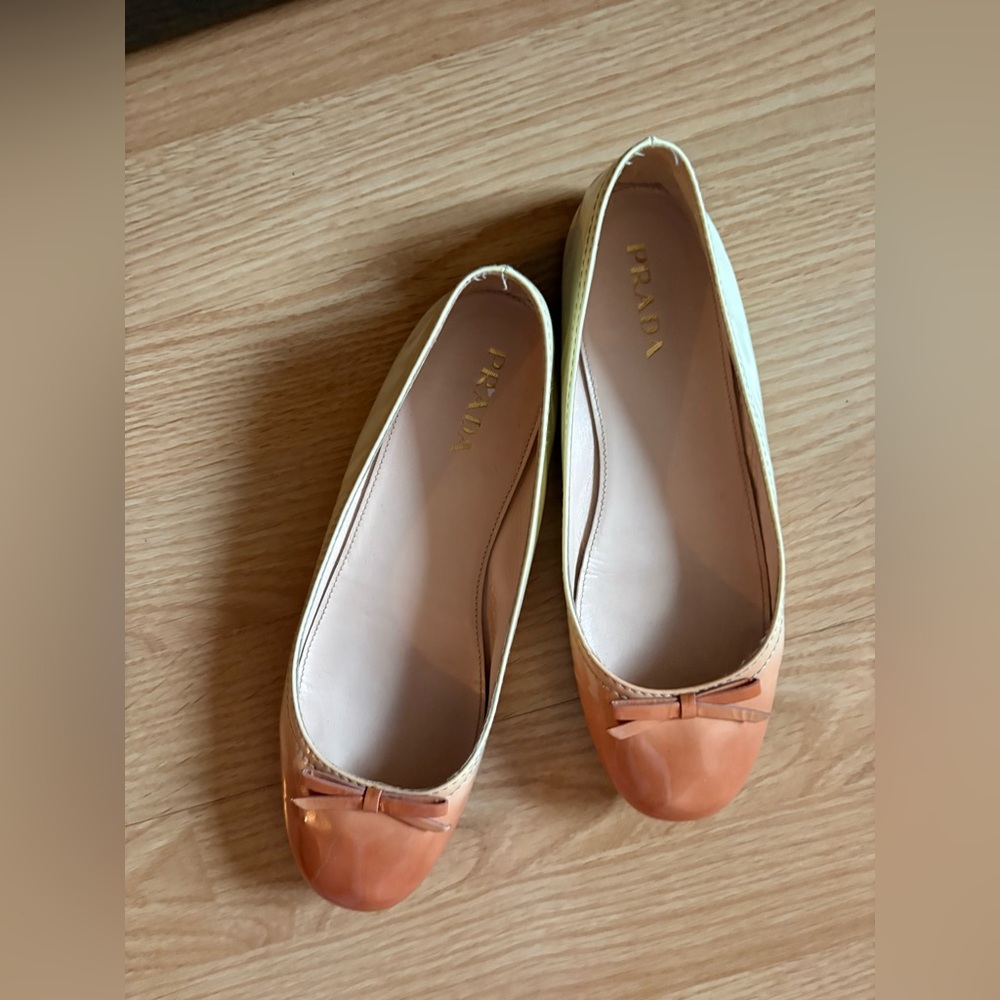 Prada women’s patent leather ballet flats, size 37, made of genuine leather. - Picture 6 of 9